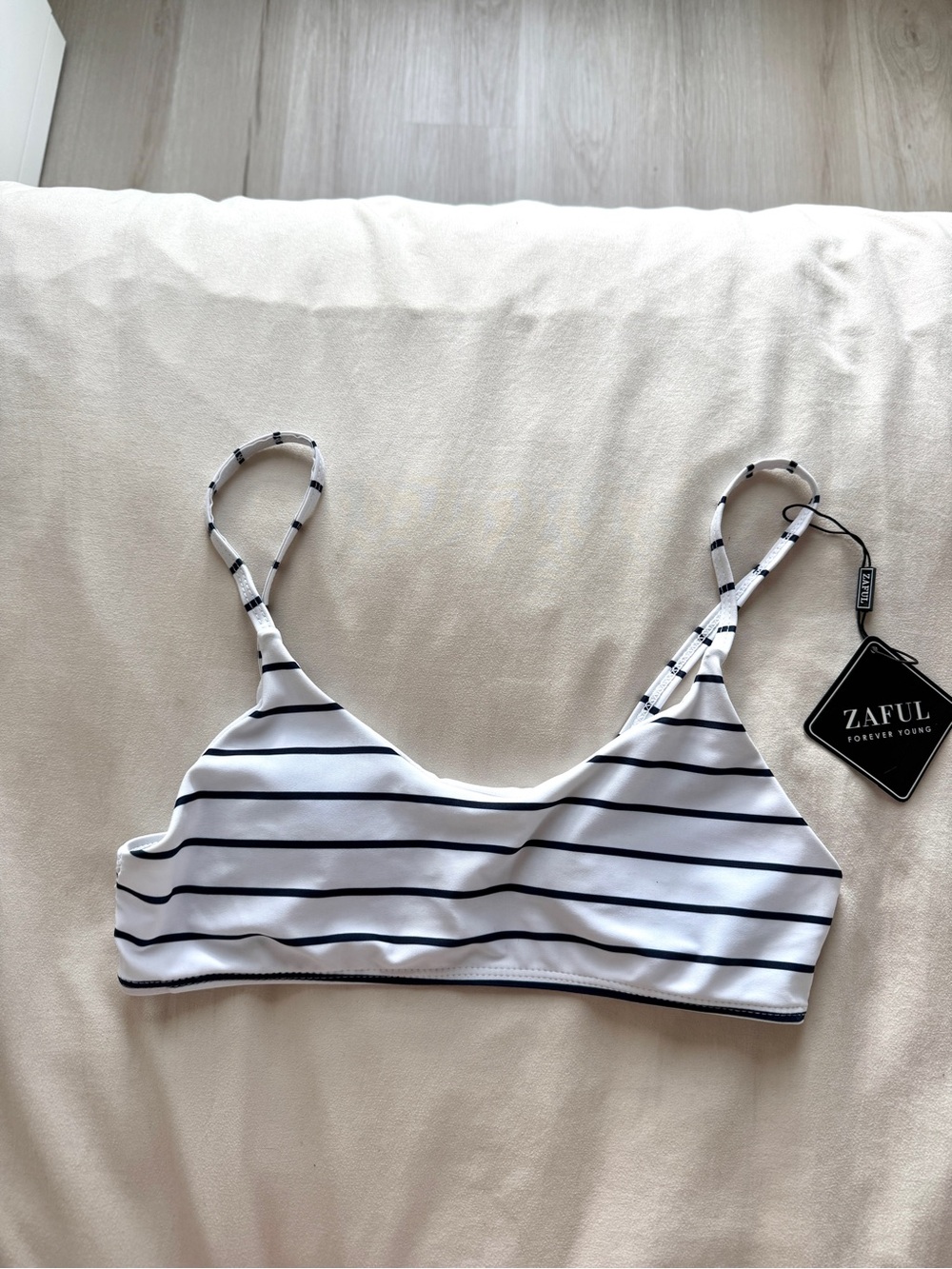 Zaful Women's White & Black Striped Bikini Top